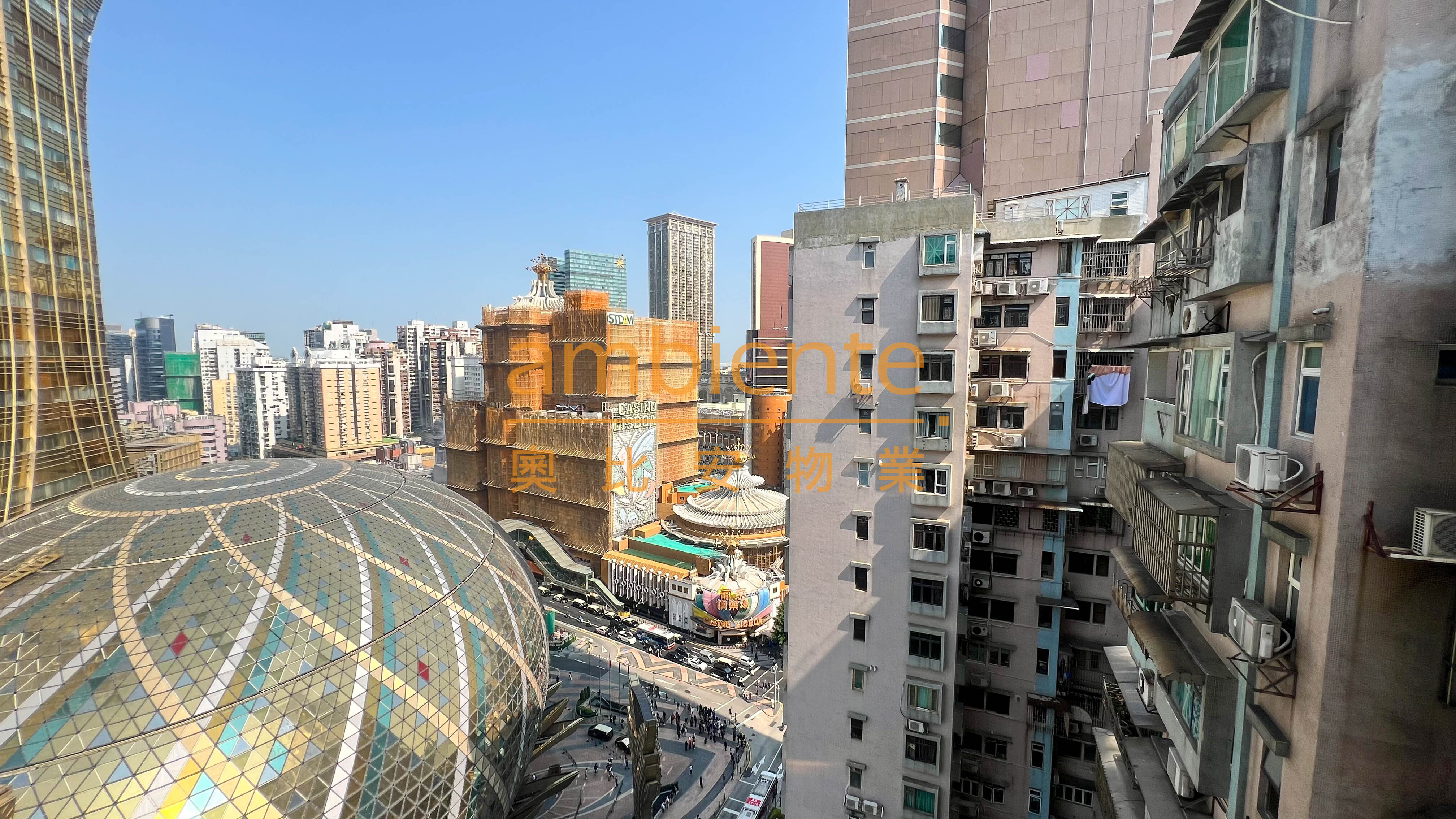 Va IongHigh Floor Three Bedroom For Sale華榕大廈