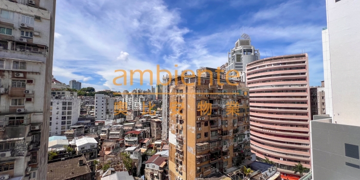 Lun Pong BuildingHigh-floor Office Space for Rent聯邦大廈